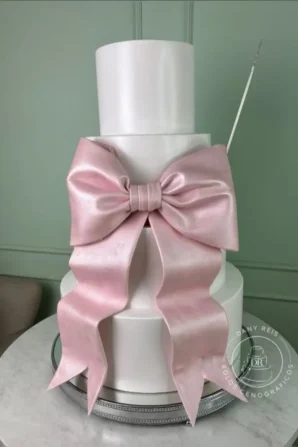 Bolo Modelo Laço Rosa