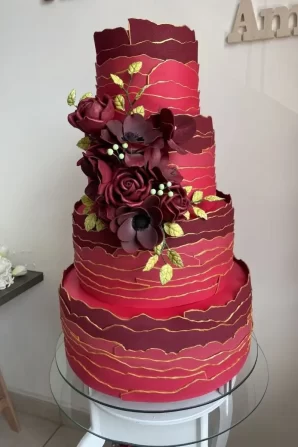 Bolo Modelo Ruffle Cake Vermelho