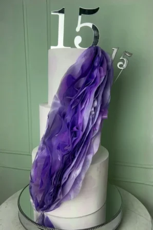 Bolo Modelo Ruffle Roxo e Lilás